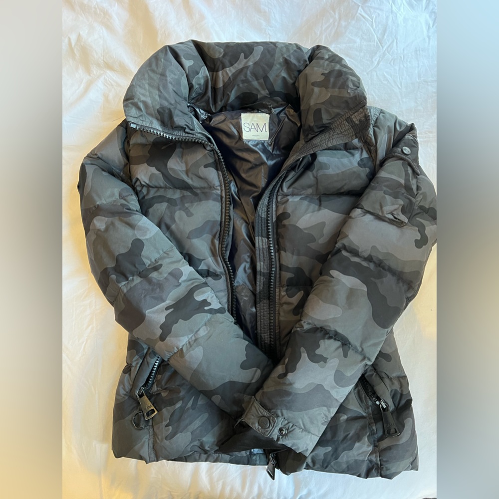 SAM. puffer, size small, black/grey camo pattern. Used, in great condition.